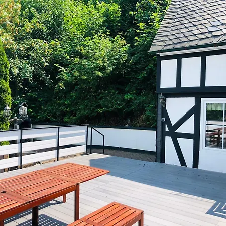Haus Oberkirchen Naehe Winterberg Skiliftkarussell Апартаменты *