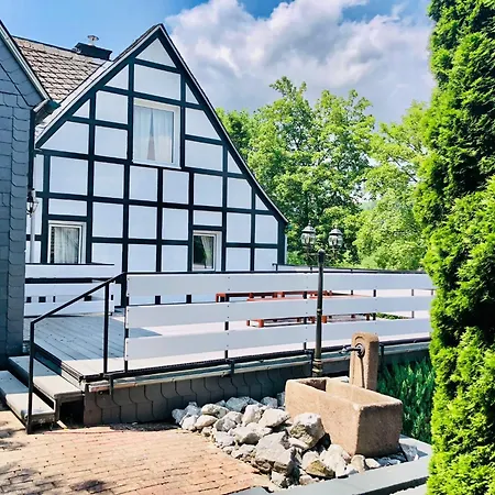 Haus Oberkirchen Naehe Winterberg Skiliftkarussell Апартаменты Шмалленберг